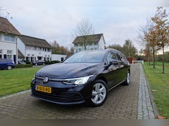 Volkswagen Golf Variant - 1.5 eTSI R-Line | Trekhaak | Stoelverwarming | Stuurwielverw. | CarPlay | Sfeerverlichting