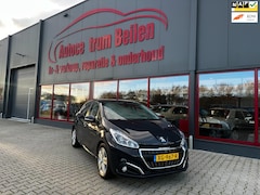Peugeot 208 - 1.2 PureTech Signature / Climate / Distr. riem / Navi / Cruise /
