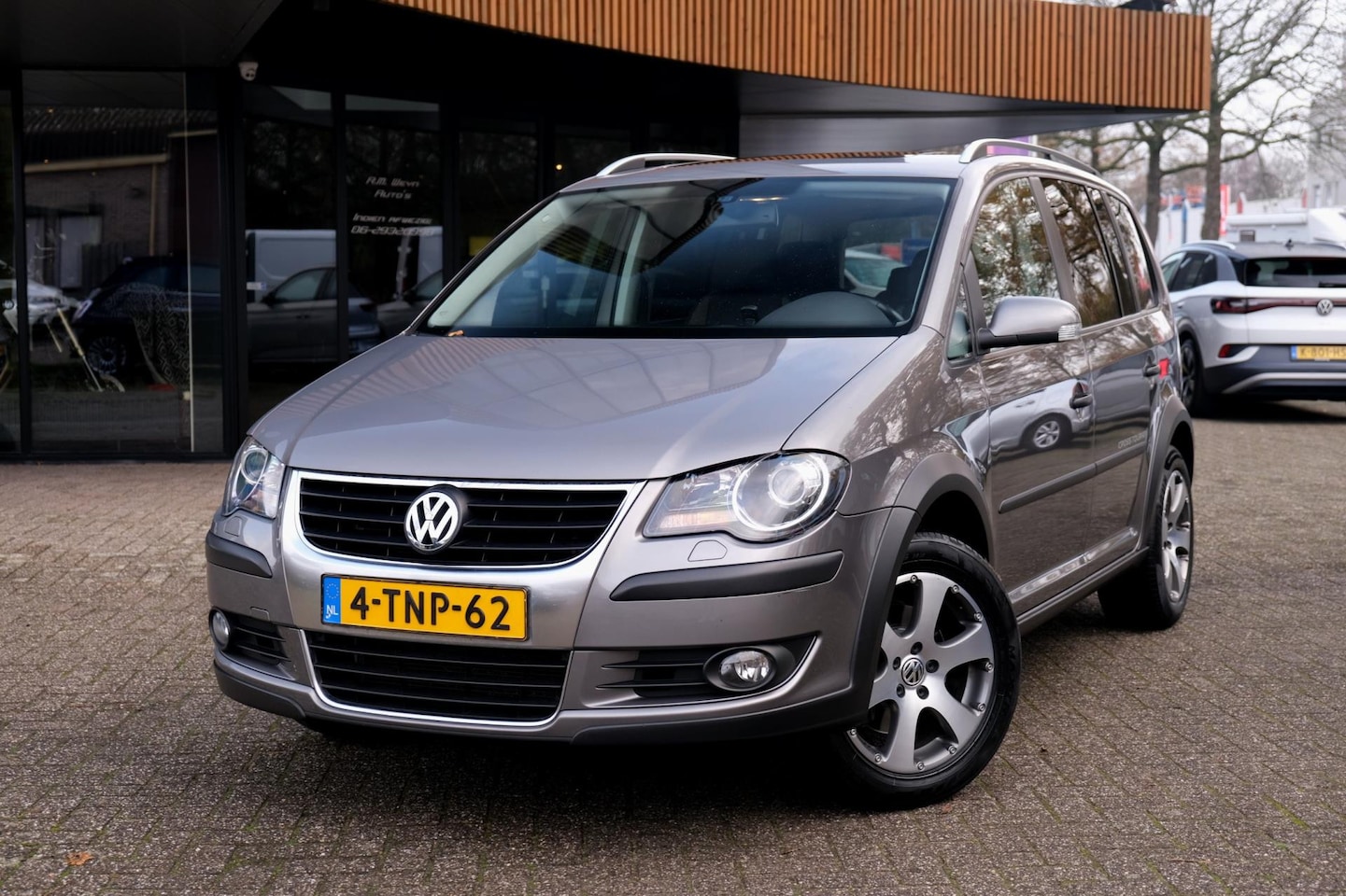 Volkswagen Touran Cross - 2.0 TDI Cross|7-Zitter|Carplay/AndroidAuto|Schuifdak|Standkachel|Stoelverwarming|Youngtime - AutoWereld.nl