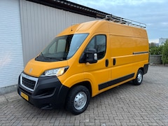 Peugeot Boxer - 335 2.0 BlueHDI L2H2 Pro '3,5 ton versie'  Laadverm.1.600kg Trekg:2.500kg, Sta-hoogte!