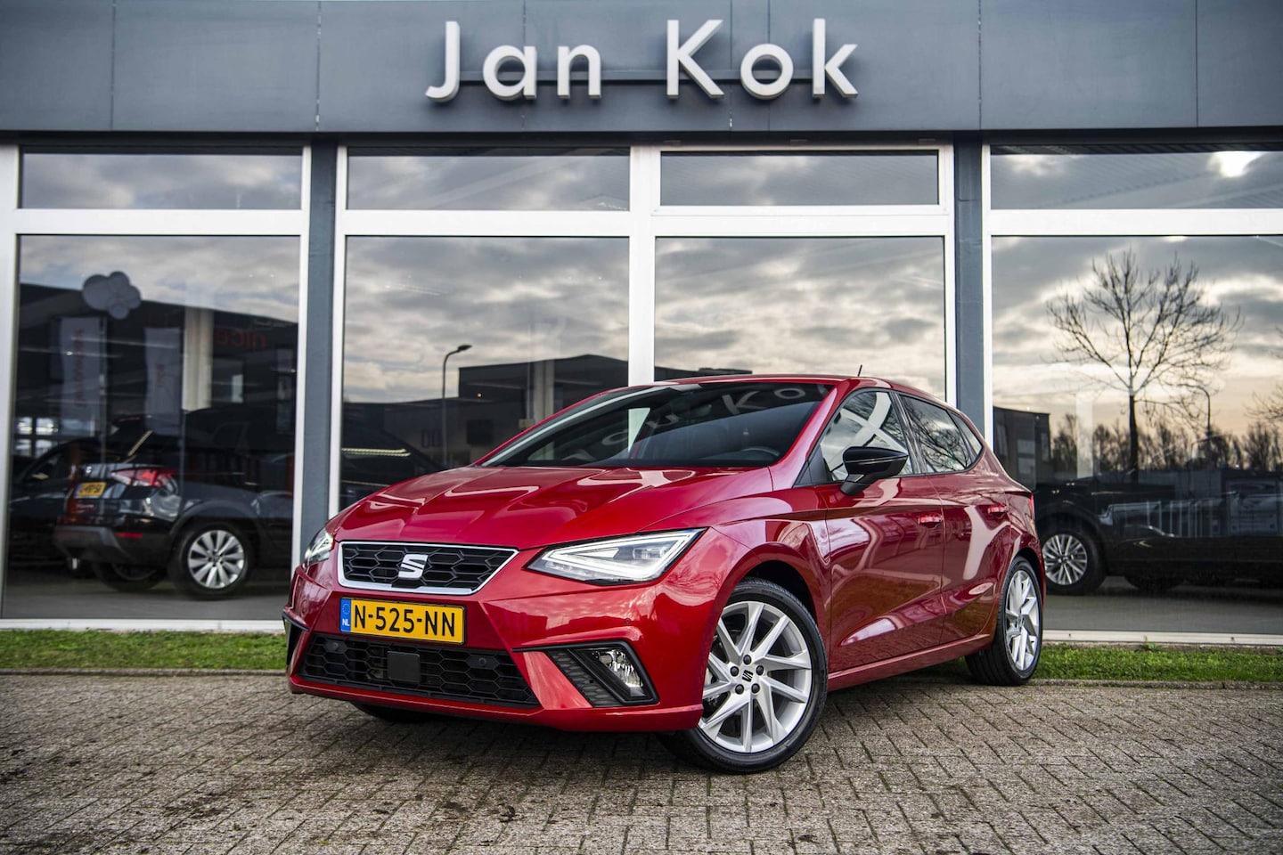 SEAT Ibiza - 1.0 TSi 95 pk FR Business Intense | Alcantara | Virtual Cockpit | Camera | Navigatie - AutoWereld.nl
