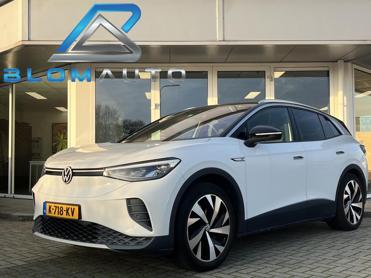 Volkswagen ID.4 - First 77 kWh 204PK 20INCH+CARPLAY+EL TREKH - AutoWereld.nl
