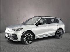 Volkswagen Tiguan - R-Line Edition 1.5 eTSI 150pk DSG Automaat Trekhaak, Panoramadak, Black Style, 360 camera,