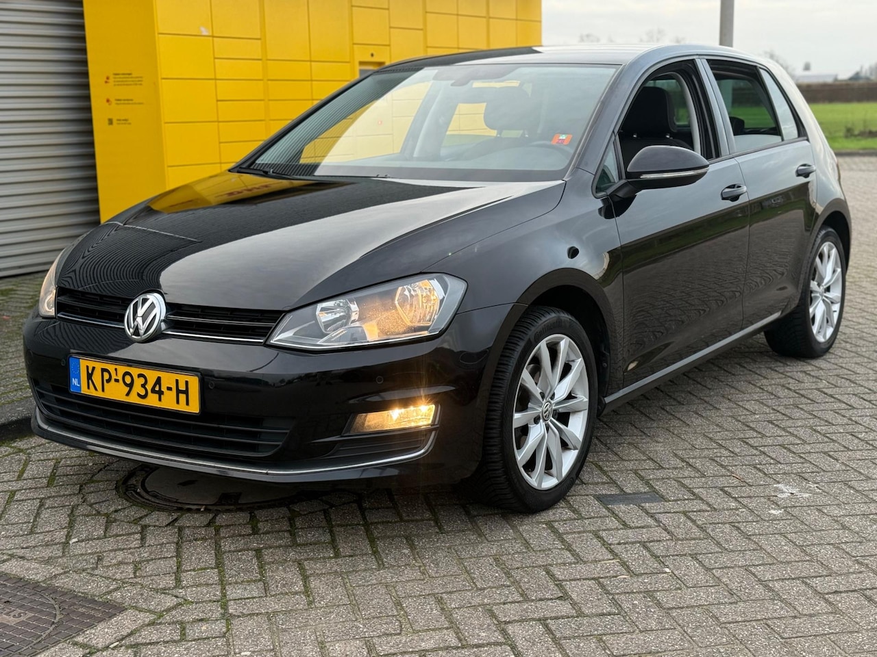 Volkswagen Golf - 1.2 TSI Highline Bj 2016 5Drs Navi Pdc v+a Camera Nette auto - AutoWereld.nl