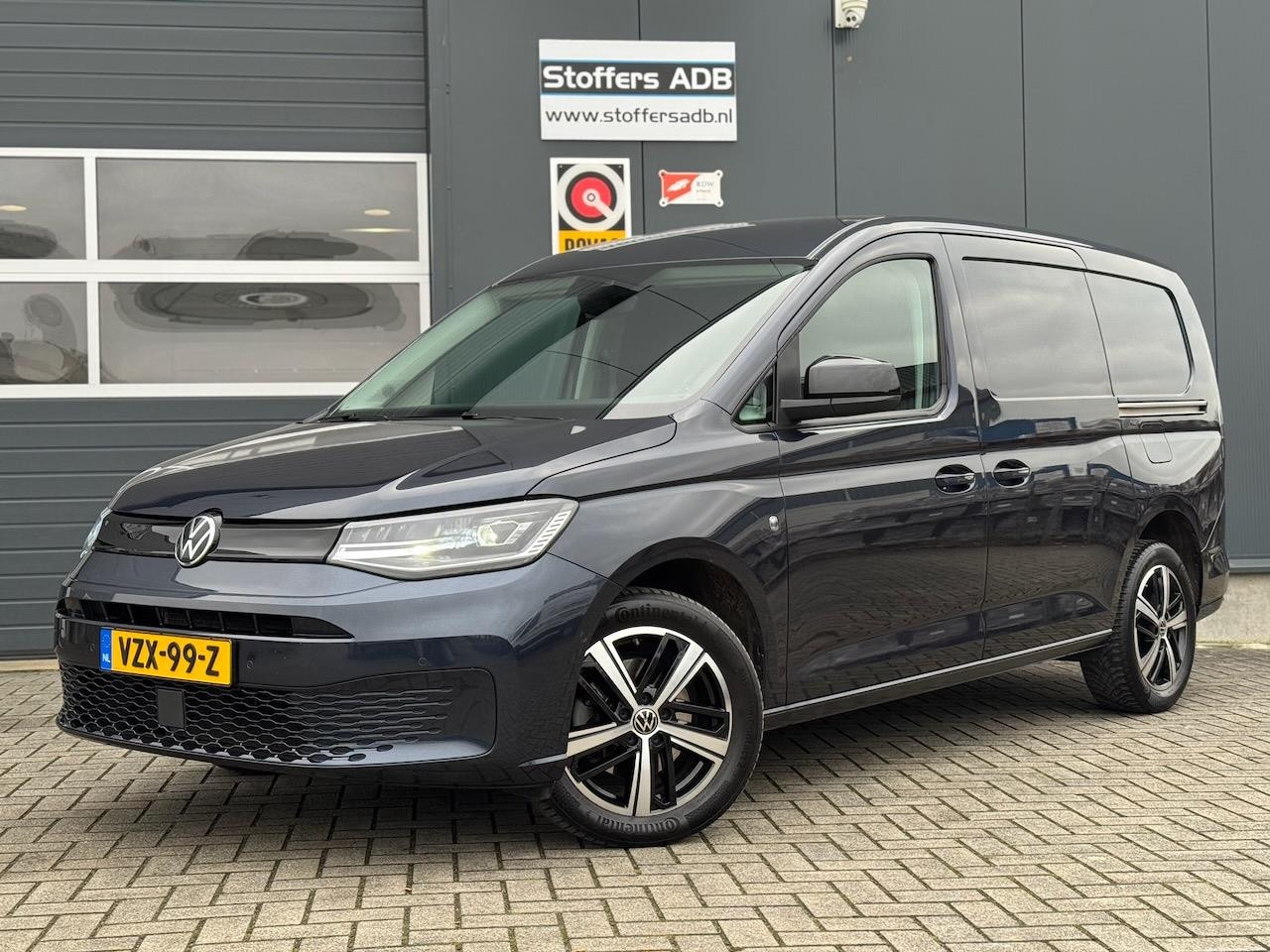 Volkswagen Caddy Cargo Maxi - 2.0 TDI Style 122pk DSG | 2x SCHUIF | Navi | Trekhaak | LED | Camera | Leder | CarPlay | L - AutoWereld.nl