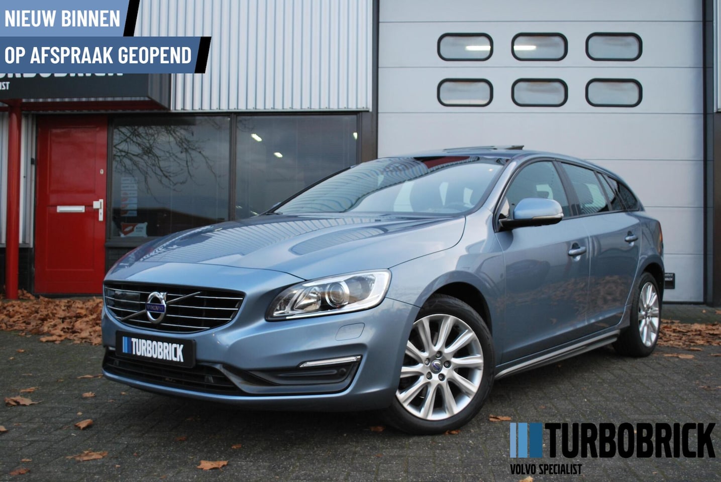 Volvo V60 - 2.0 D3 Polar+ Dynamic |Dakje |Leder | Sportstoelen| Bomvol - AutoWereld.nl