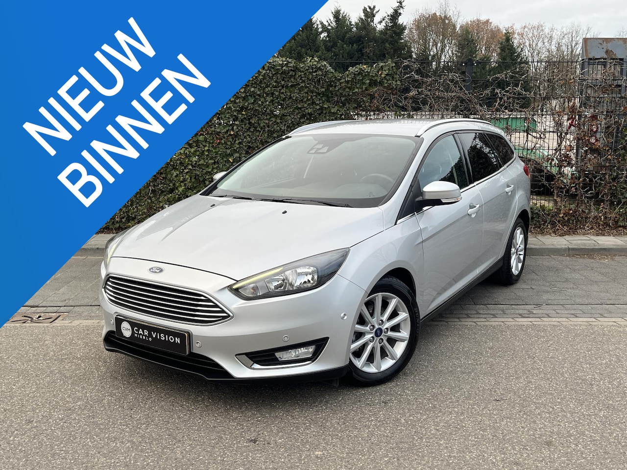 Ford Focus Wagon - 1.0 Titanium * Carplay * Nieuwe Distr. * Garantie - AutoWereld.nl