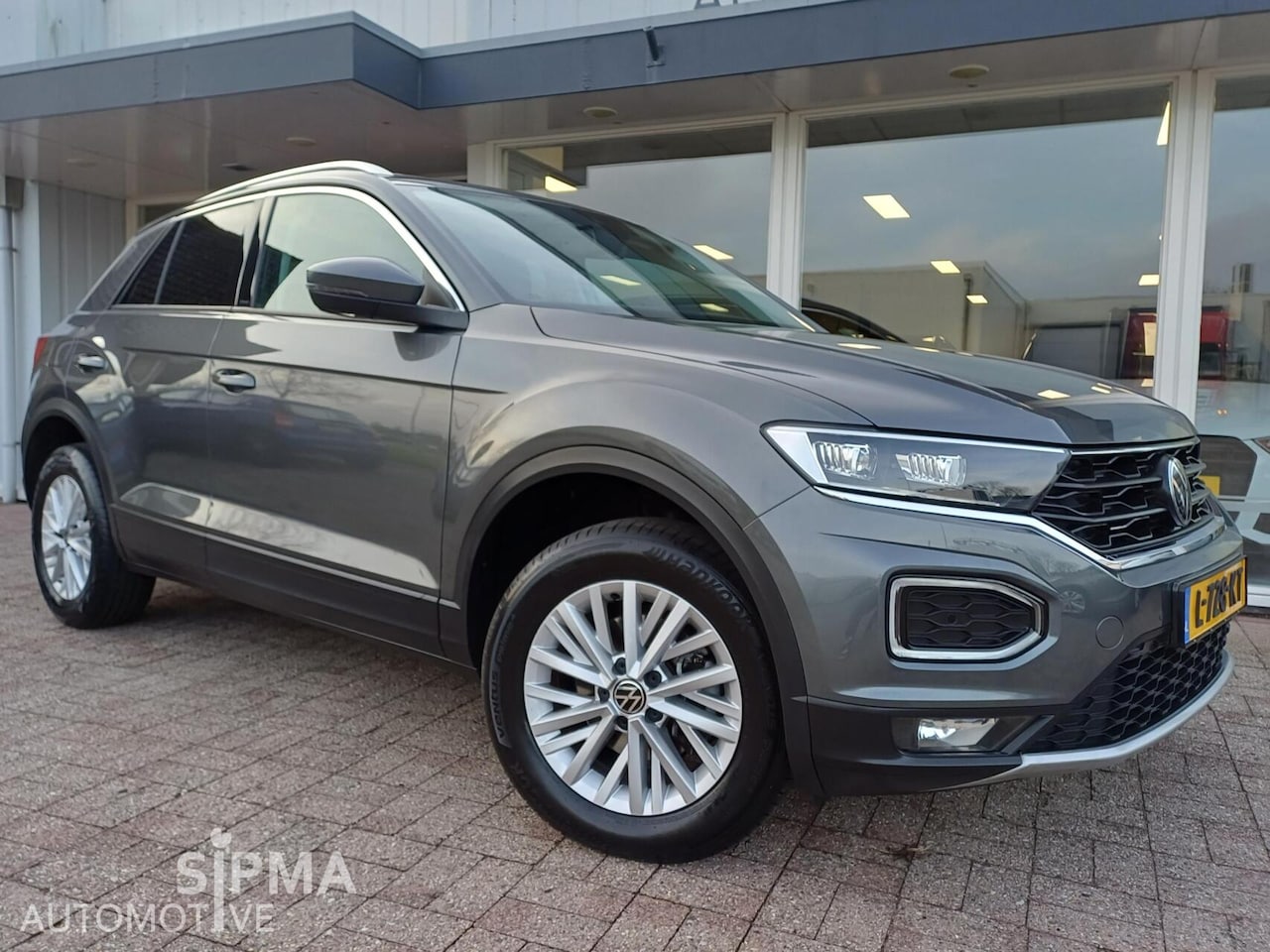 Volkswagen T-Roc - 1.5 TSI Style/Led/Pano/Carplay - AutoWereld.nl