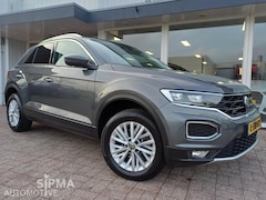 Volkswagen T-Roc - 1.5 TSI Style/Led/Pano/Carplay