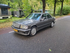 Mercedes-Benz 190-serie - 2.0 D AUTOMAAT AIRCO OLDTIMER GRIJS 1983