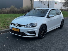 Volkswagen Golf - 7 1.2 TSI R-Line Uitvoering 150PK