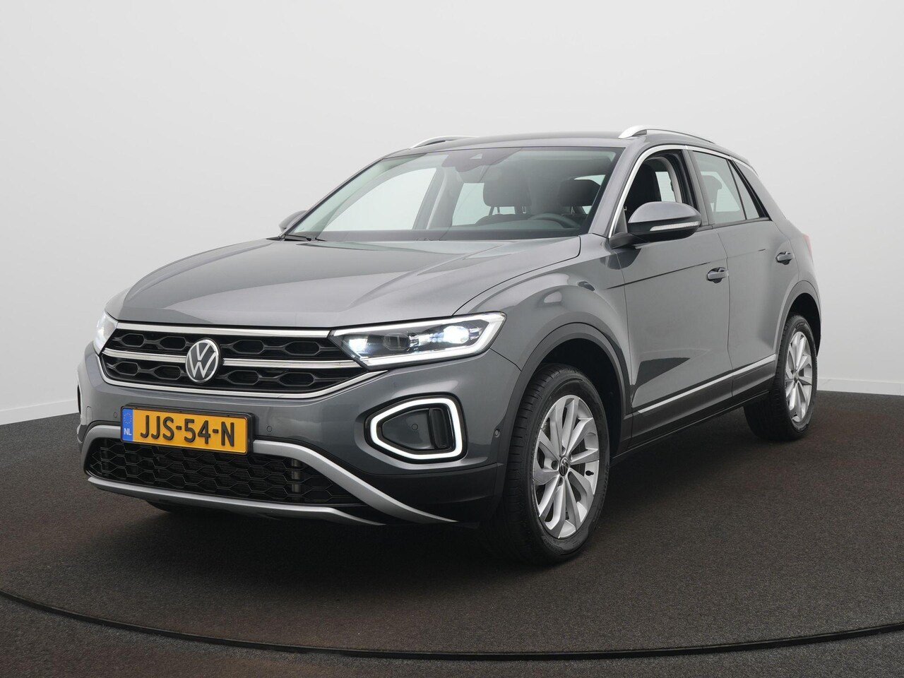 Volkswagen T-Roc - 1.5 TSI Style / Camera / Clima / Side Assist - AutoWereld.nl