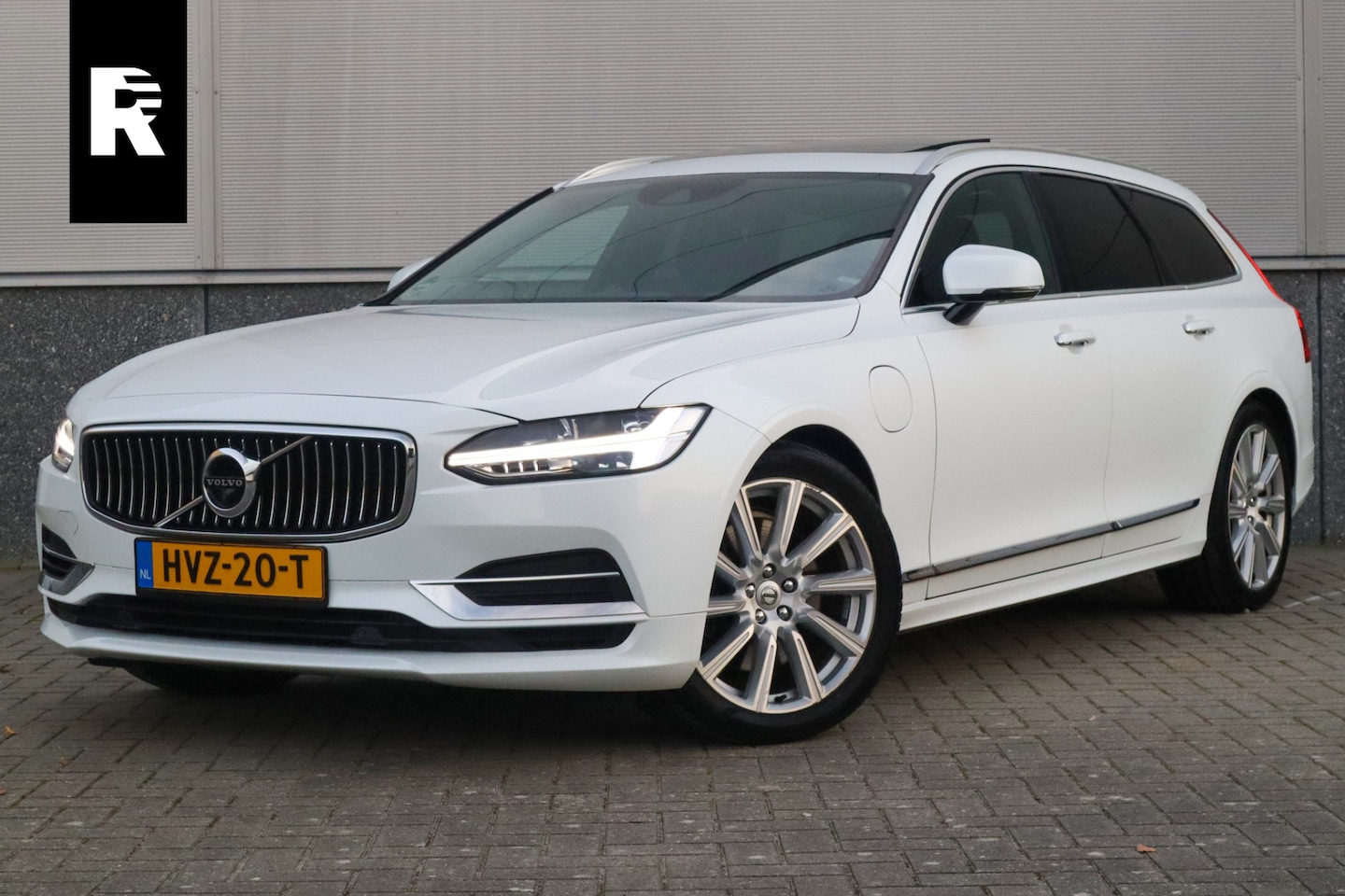 Volvo V90 - 2.0 T8 AWD Inscription Panorama / Bowers & Wilkins / Pilot assist / Dode hoek / - AutoWereld.nl