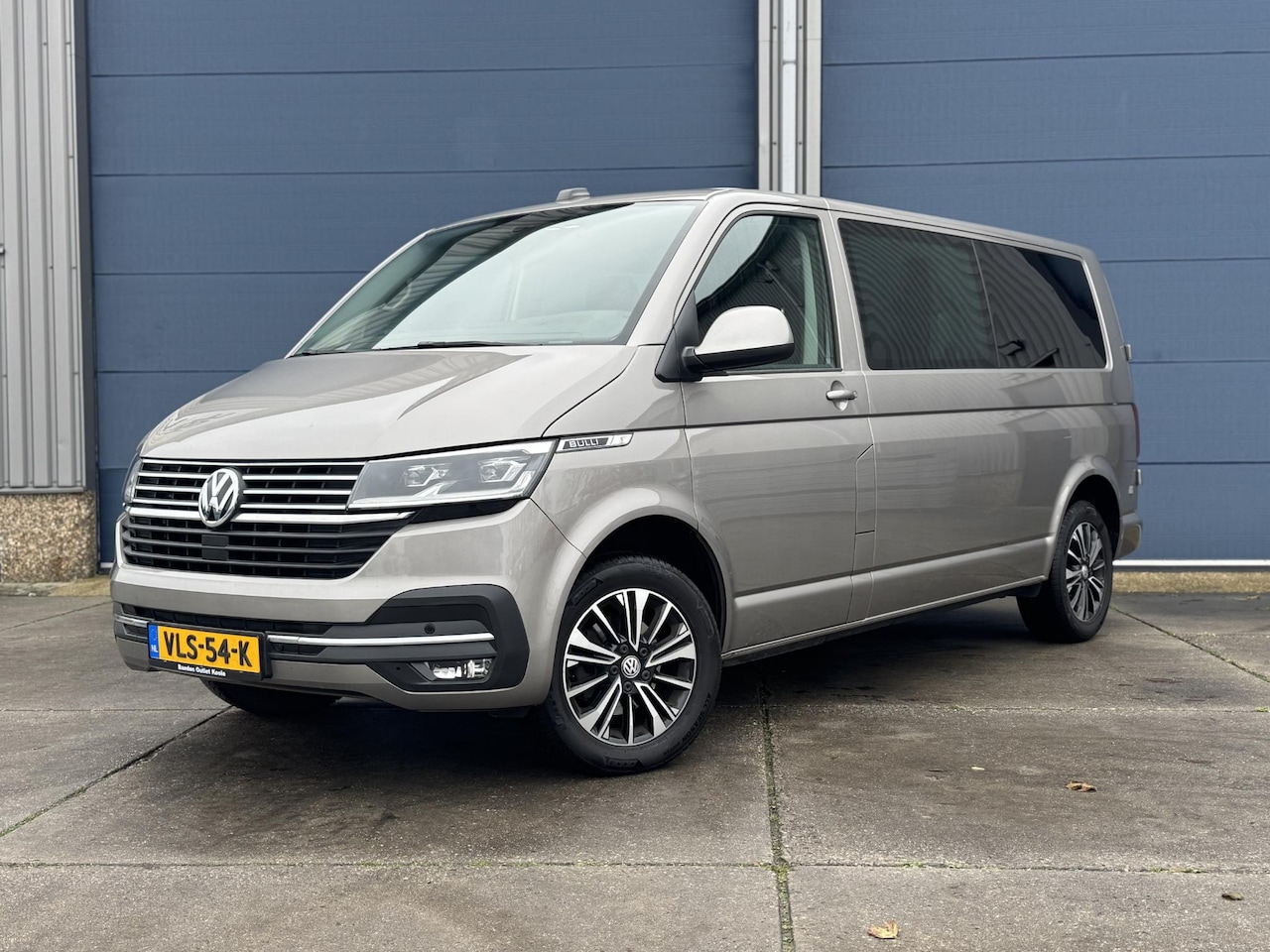 Volkswagen Transporter - 2.0 TDI L2H1 30 DC DUBBEL CABINE / VIRTUAL COCKPIT / AUTOMAAT / CARPLAY / BULLI - AutoWereld.nl
