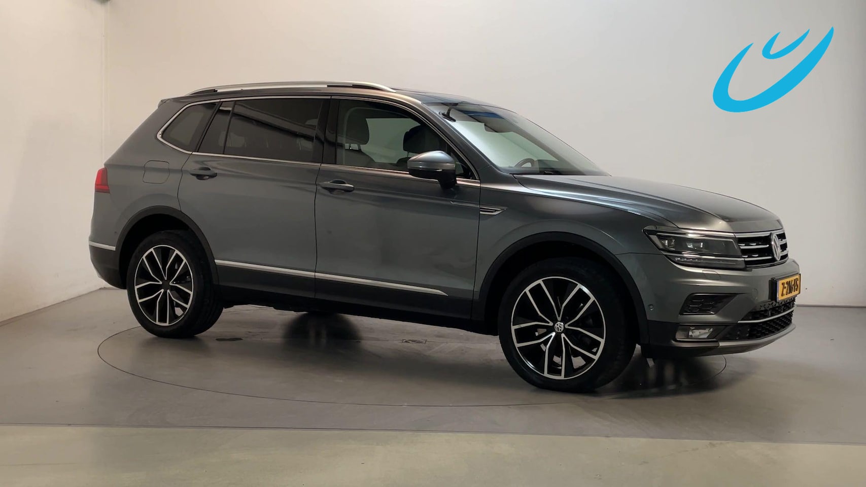 Volkswagen Tiguan Allspace - 1.4 TSI 150pk DSG Highline Business R Panoramadak Leder Virtual Cockpit Stoelverwarming - AutoWereld.nl