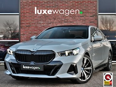 BMW 5-serie - 530e M-Sport Pano ACC 360 H/K Stoel-vent Brooklyngrau