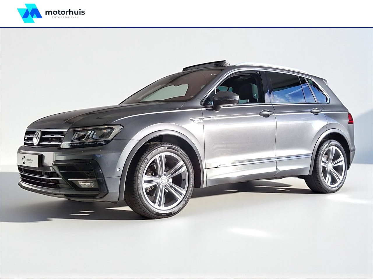Volkswagen Tiguan - 1.5 TSI ACT 150pk DSG Highline Business R PANO LED CAMERA STOELV - AutoWereld.nl