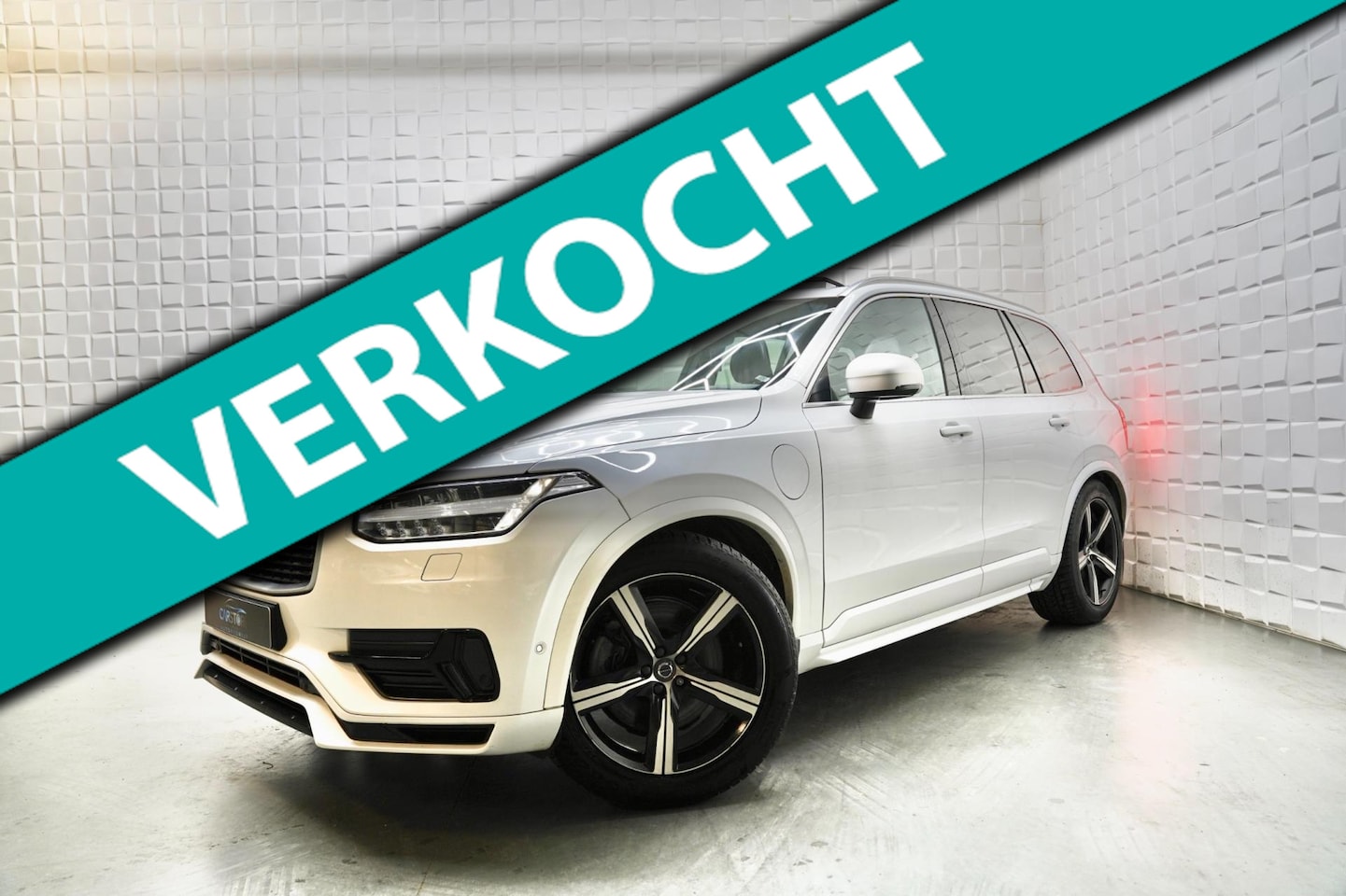 Volvo XC90 - 2.0 T8 Twin Engine AWD R DESIGN PANO 7 ZITS CAM - AutoWereld.nl