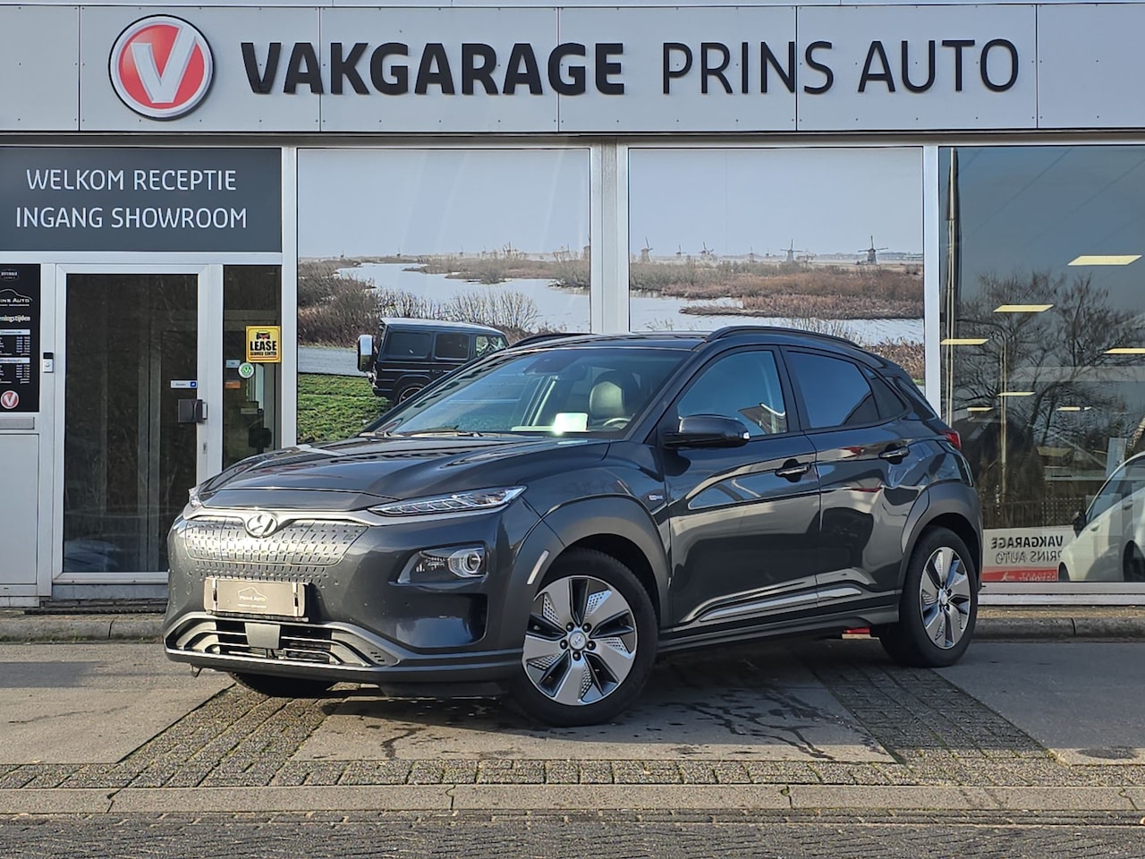 Hyundai Kona Electric - EV Premium 64 kWh |SOH 87%|STOELVERW+VERKOEL.|NAVI|CLIMA|ELEKTRISCHE STOELEN| 4142 - AutoWereld.nl