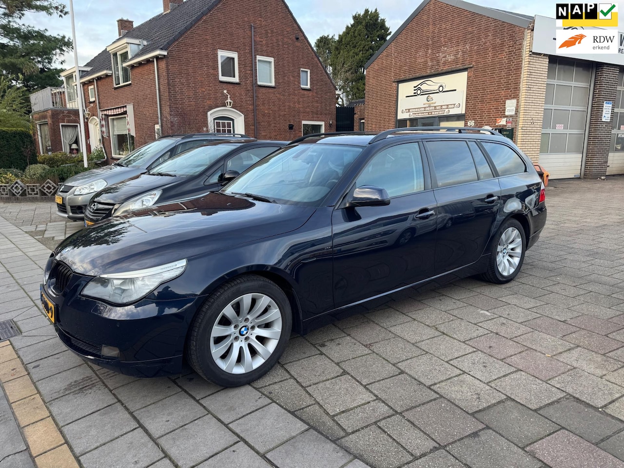 BMW 5-serie Touring - 520i Corporate Lease Business Line Edition I - AutoWereld.nl