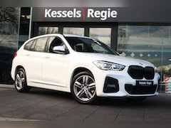 BMW X1 - xDrive25e M-sport Trekhaak Ambient LED DAB Sensoren Stoelverwarming