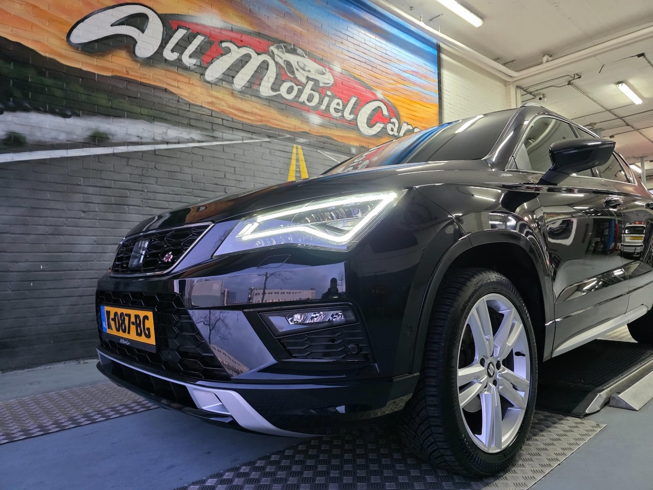 SEAT Ateca - 1.5 TSI FR Business Intense Black TREKHAAK | CAMERA - AutoWereld.nl