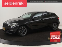 BMW 1-serie - 118i Sport Line | Sportstoelen | Carplay | Live Cockpit | Full LED | Navigatie | Half lede