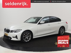 BMW 3-serie - 318i Sport Line | Carplay | Camera | Sportstoelen | Sfeerverlichting | Live Cockpit | Navi