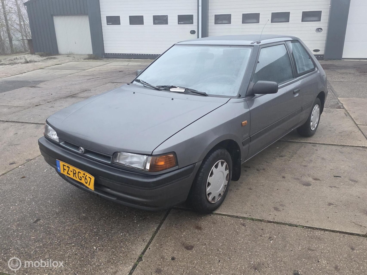 Mazda 323 - 1.6i GLX Automaat - oldtimer - AutoWereld.nl