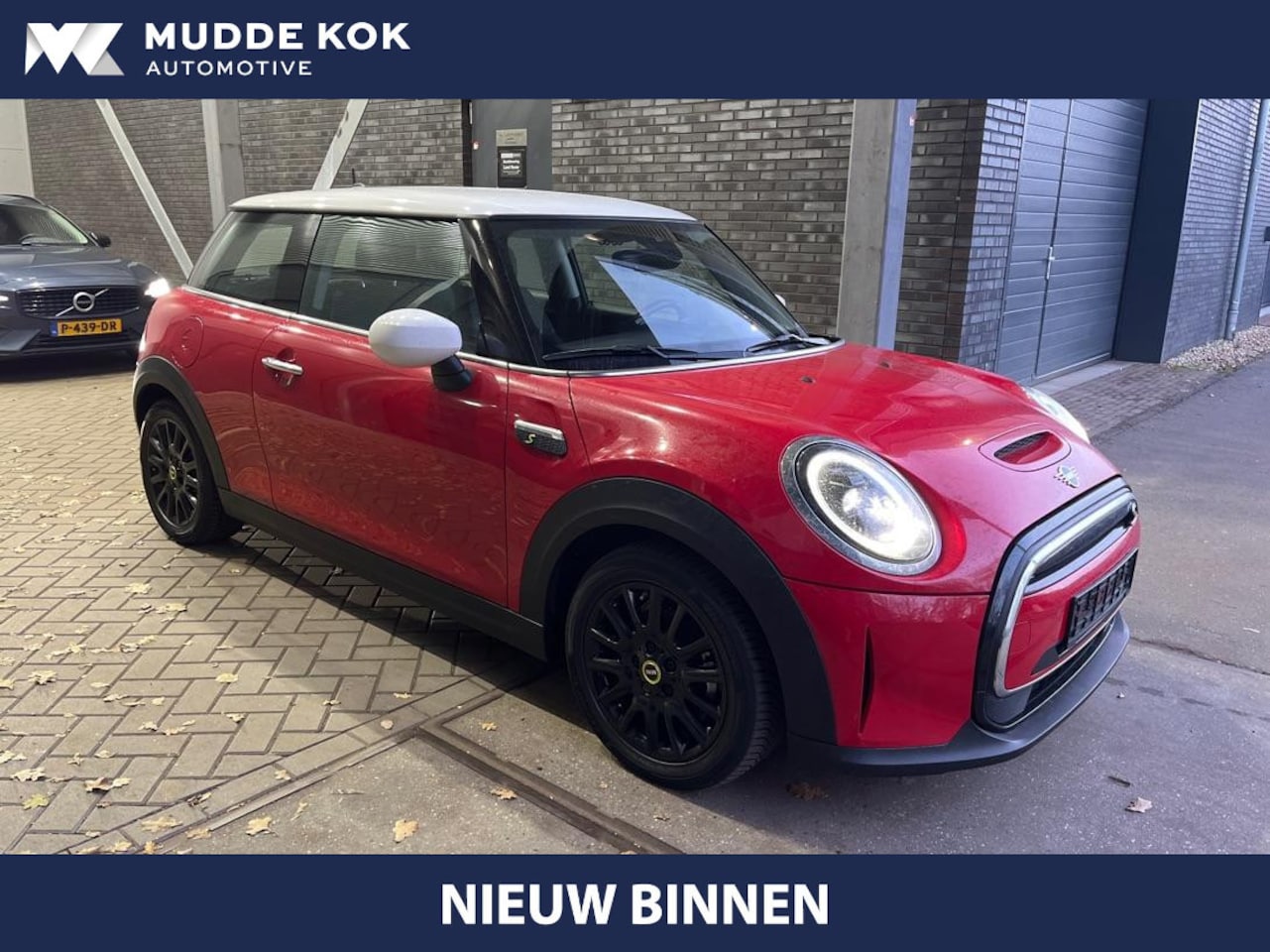 MINI Cooper - Classic Trim 33 kWh | Stoelverwarming | Navigatie | Apple Carplay | Parkeersensoren | Half - AutoWereld.nl
