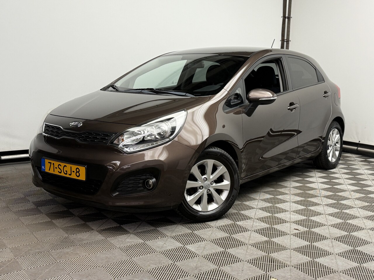 Kia Rio - 1.2 CVVT Plus Pack 5-drs Airco NL Auto - AutoWereld.nl