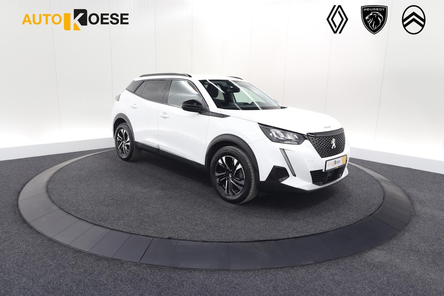 Peugeot 2008 - PureTech 130 EAT8 Allure | Parkeersensoren | Navigatie | Apple Carplay | Climate Control - AutoWereld.nl