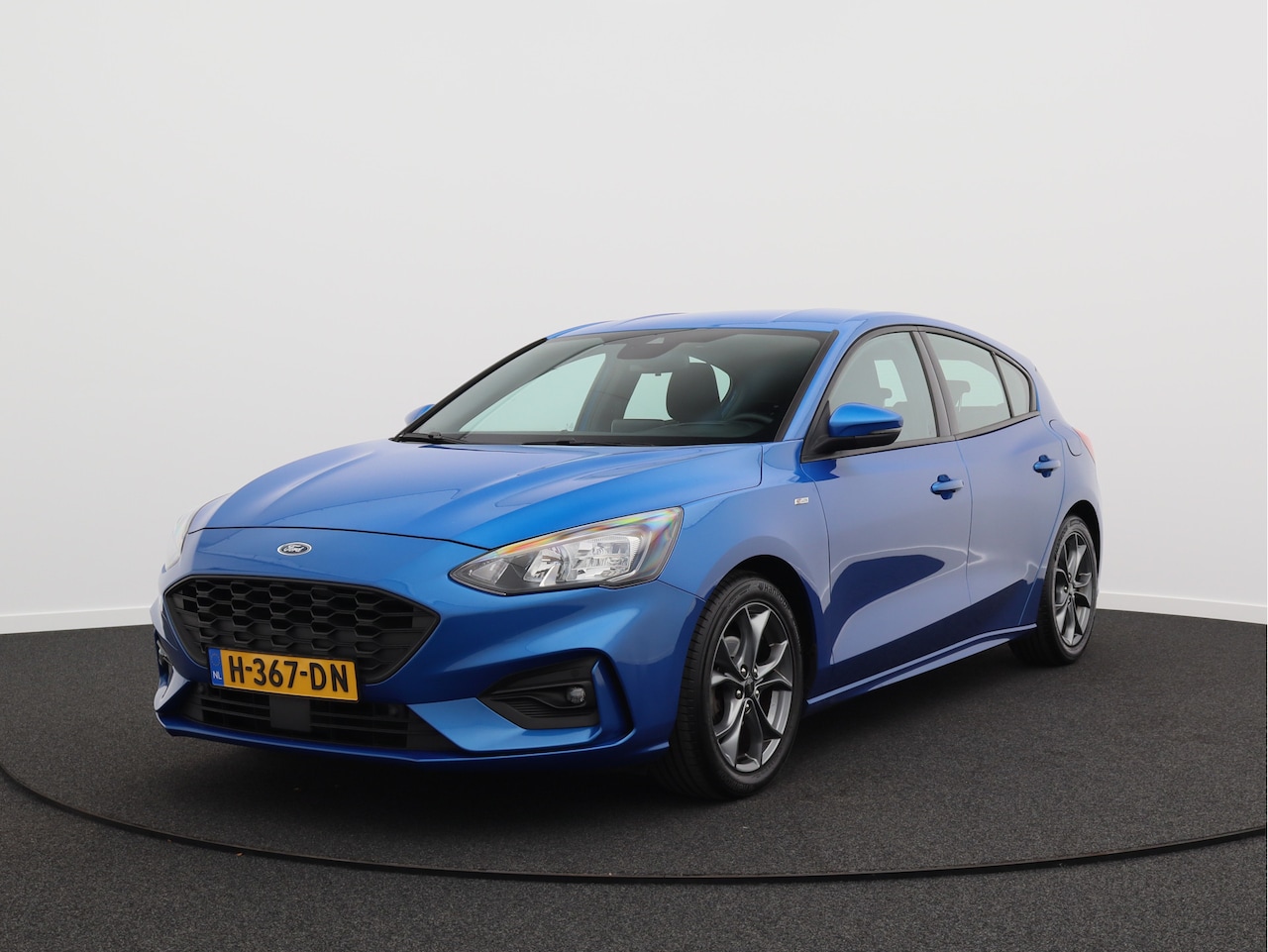 Ford Focus - 1.0 EcoBoost ST Line Business/ lage km/ zeer mooi! - AutoWereld.nl