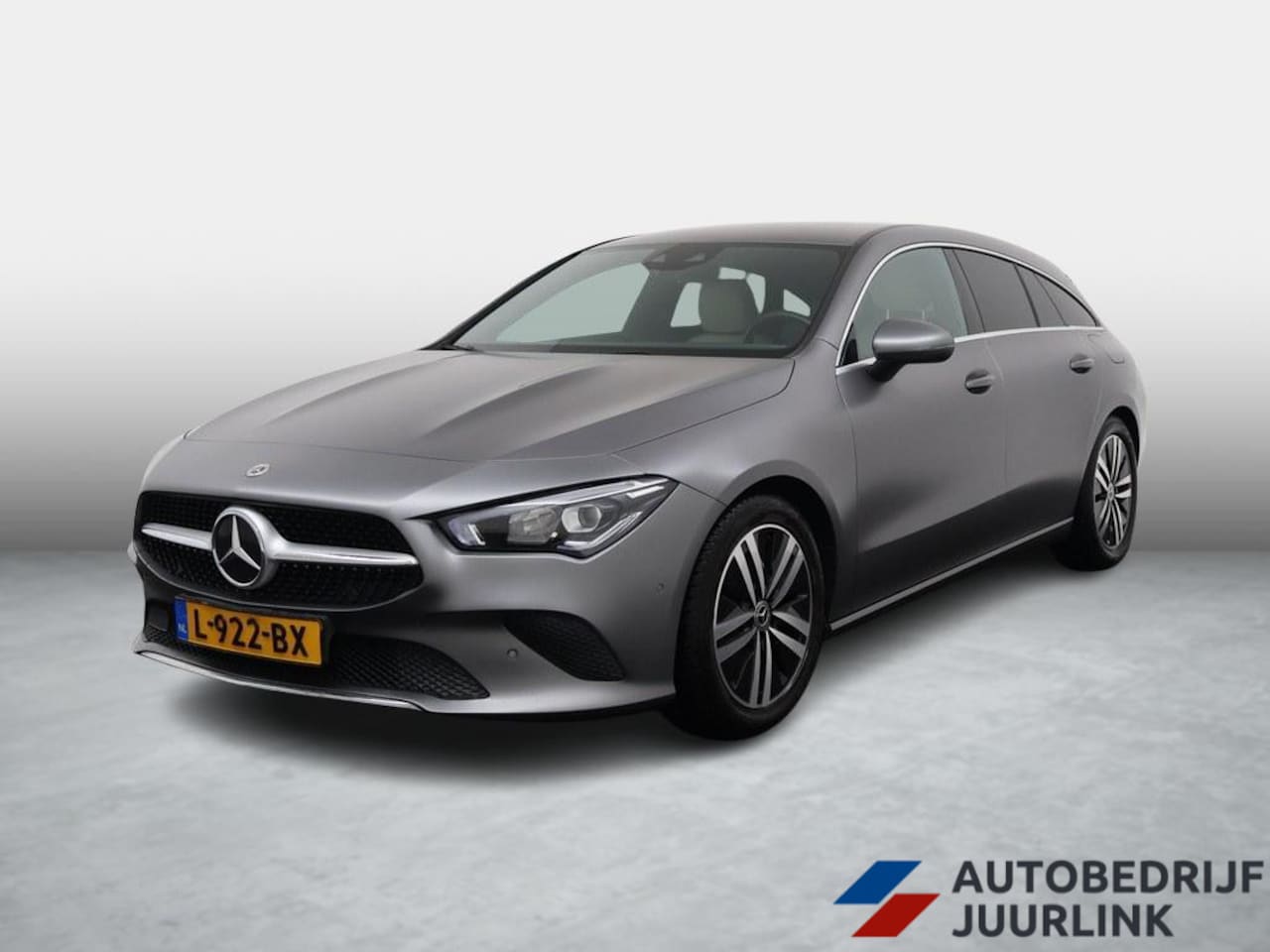 Mercedes-Benz CLA-klasse Shooting Brake - 200 Aut. Bns. mat grijs Leder/Camera/Trekhaak/Led - AutoWereld.nl