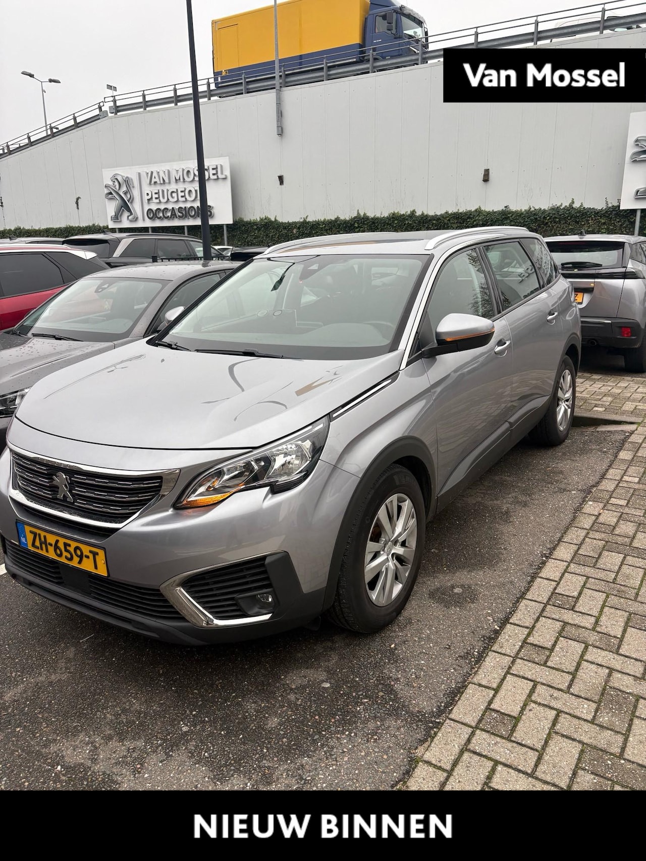 Peugeot 5008 - 1.2 PureTech Blue Lease Executive 1.2 PureTech Blue Lease Executive - AutoWereld.nl