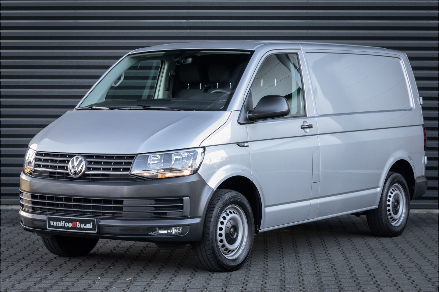 Volkswagen Transporter - 2.0 TDI L1H1 Comfortline 2.0 TDI L1H1 Comfortline - AutoWereld.nl