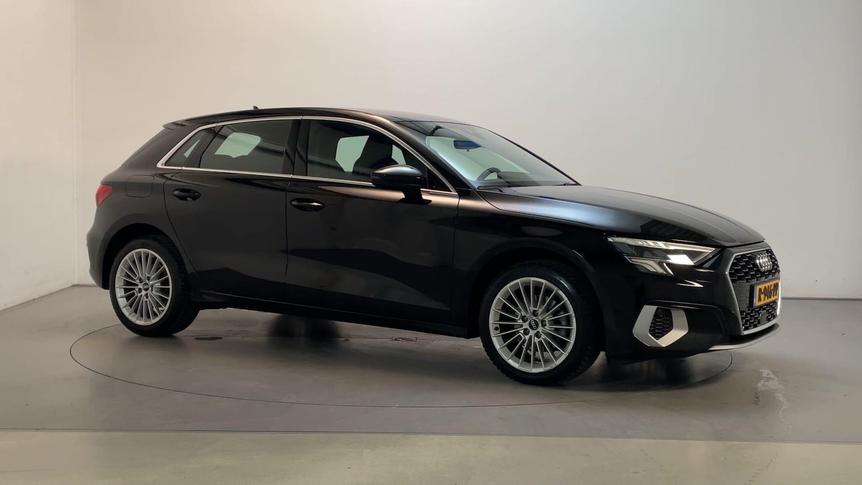 Audi A3 Sportback - 30 TFSI S-Tronic Advanced Edition Camera Navigatie Virtual Cockpit DAB+ - AutoWereld.nl