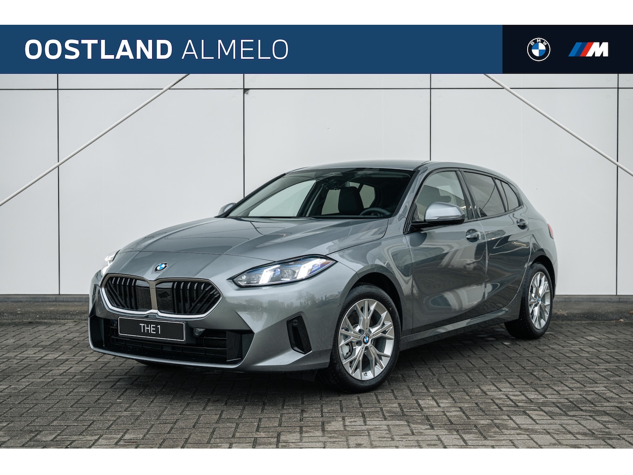 BMW 1-serie - 120 Automaat / Trekhaak / Adaptieve LED / Achteruitrijcamera / Comfort Access / Parking As - AutoWereld.nl