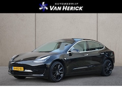 Tesla Model 3 - Standard RWD Plus 60 kWh Inc. BTW | Zwart leer | Trekhaak | Panodak
