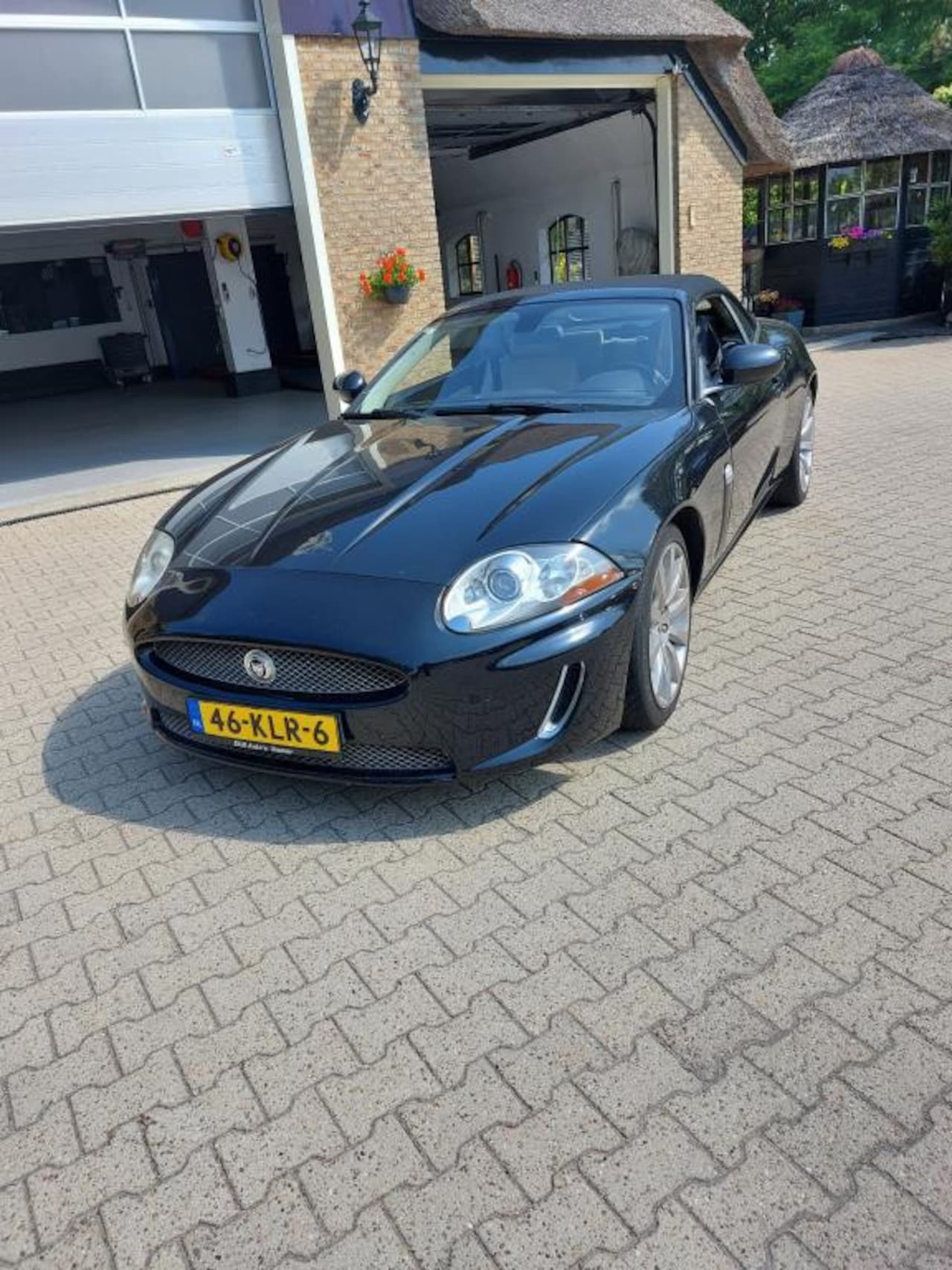 Jaguar XK - 4.2 V8 Convertible 4.2 V8 Convertible - AutoWereld.nl