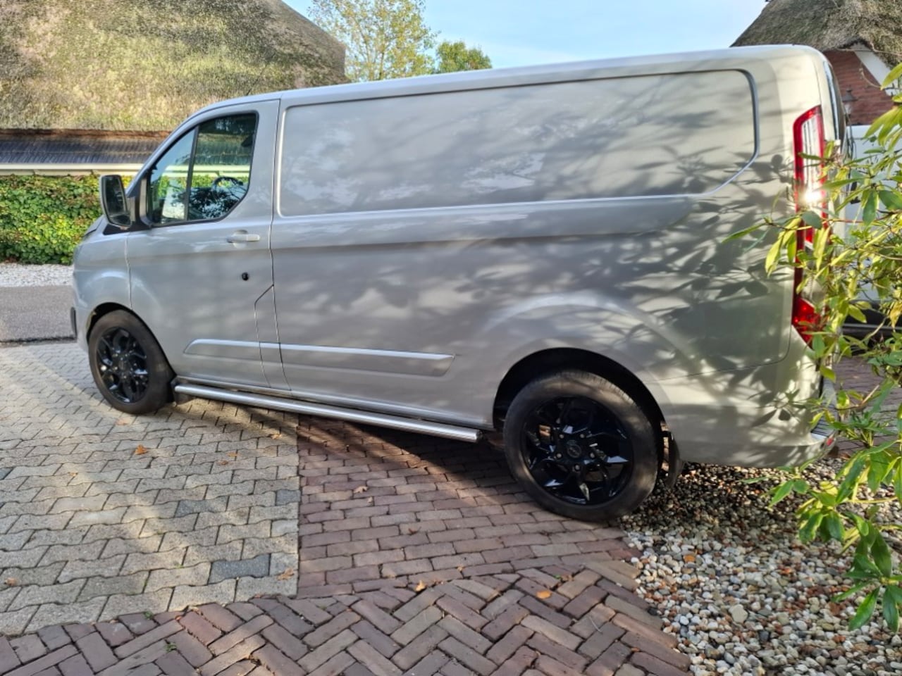 Ford Transit Custom - 270 2.2 TDCI L1H1 Limited 270 2.2 TDCI L1H1 Limited - AutoWereld.nl