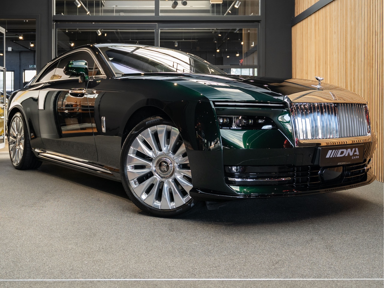 Rolls-Royce Spectre - Full Electric Star Light Roof & Doors AWD 102 kWh 23 Inch - AutoWereld.nl