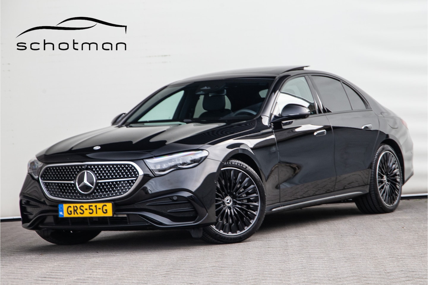 Mercedes-Benz E-klasse - 300 e AMG Premium, Pano, Hyperscreen, Distronic, Nightpack 2024 - AutoWereld.nl