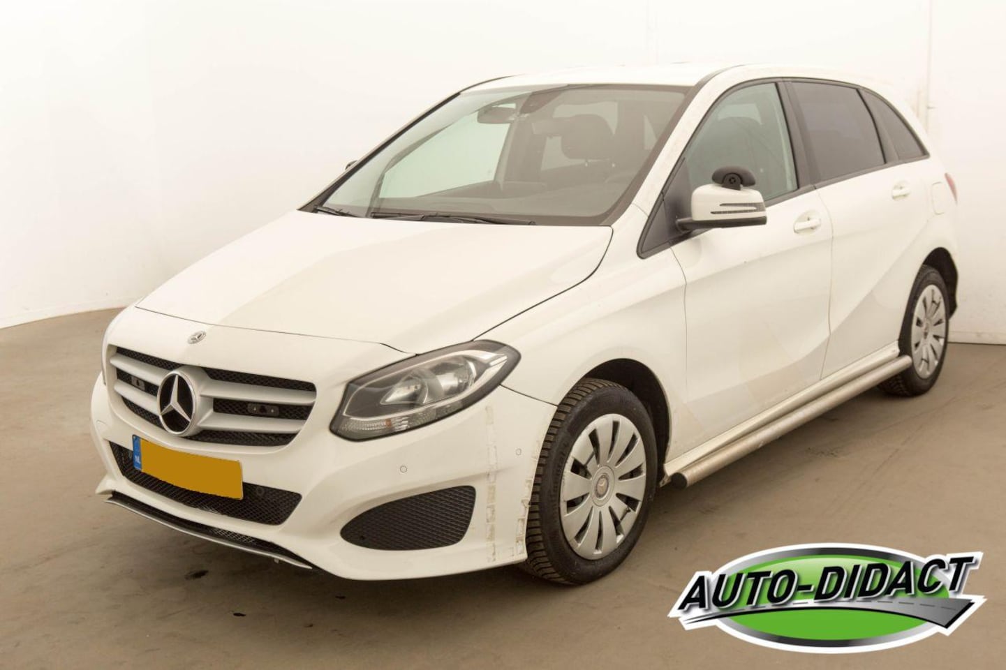 Mercedes-Benz B-klasse - 220D MOTOR KAPOT Ambition - AutoWereld.nl