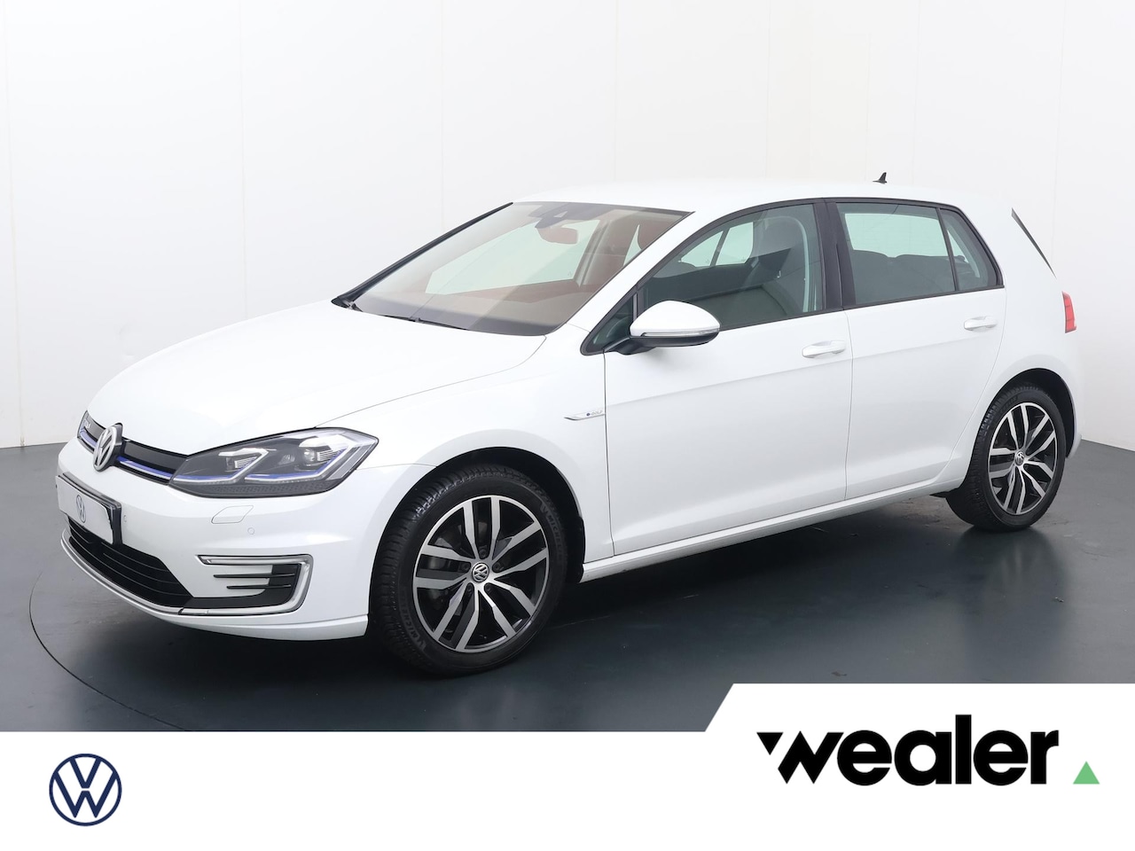 Volkswagen e-Golf - E-DITION | 136 PK | Navigatiesysteem | Voorstoelen & voorruit verwarmd | Adaptive cruise c - AutoWereld.nl