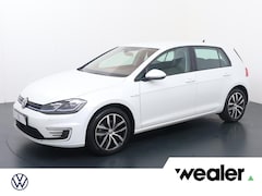 Volkswagen e-Golf - E-DITION | 136 PK | Navigatiesysteem | Voorstoelen & voorruit verwarmd | Adaptive cruise c