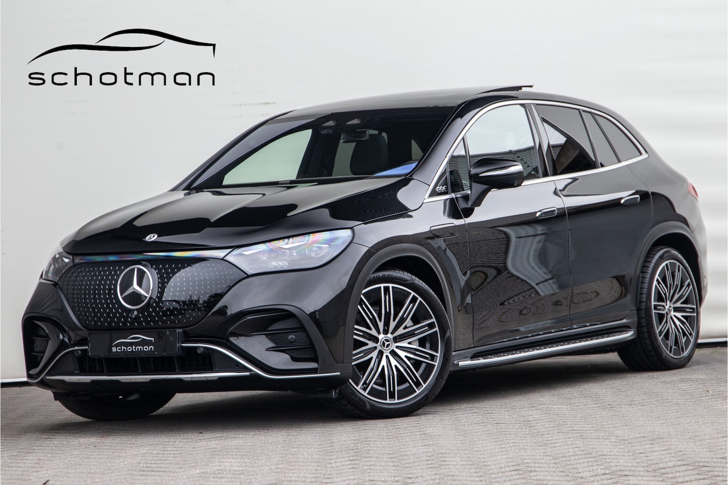 Mercedes-Benz EQE SUV - 350 4Matic AMG Premium, Burmester, Pano, Distronic, Airmatic, 91 kWh - AutoWereld.nl