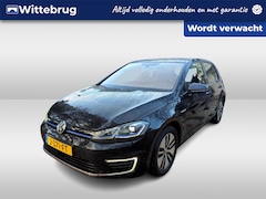 Volkswagen e-Golf - E-DITION / Lederen Bekleding / Digitaal dashboard / Navigatie / Camera / Parkeersensoren V