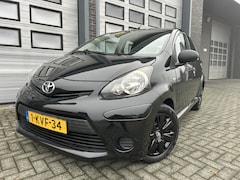 Toyota Aygo - 1.0 VVT-i 5DRS Black Edition Airco TOPSTAAT