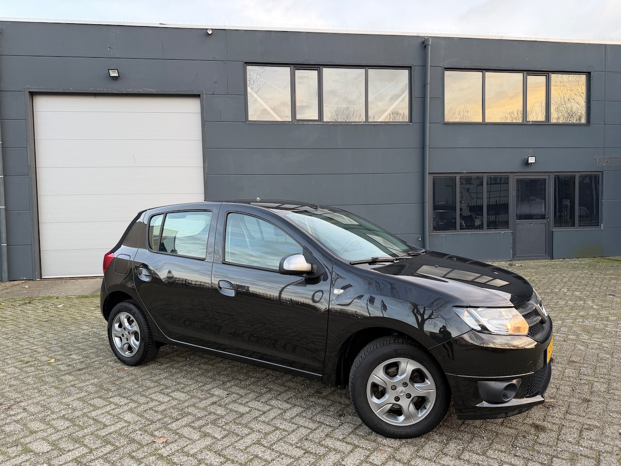 Dacia Sandero - 0.9 Tce 10th Anniversary - AutoWereld.nl